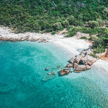 Amygdalia, A Stone House In A Quiet Landscape Holiday home Leonidio