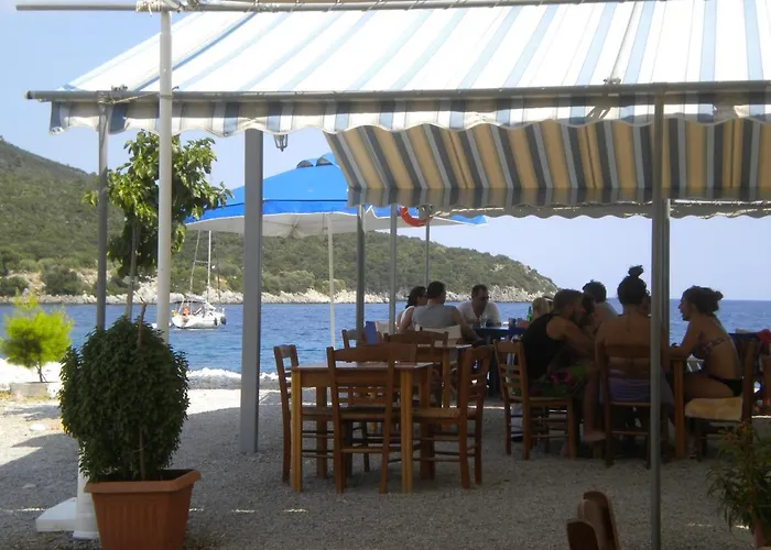Ferienhaus Amygdalia, A Stone House In A Quiet Landscape Leonídion
