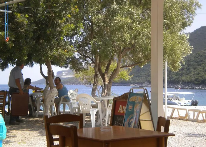 Ferienhaus Amygdalia, A Stone House In A Quiet Landscape Leonídion