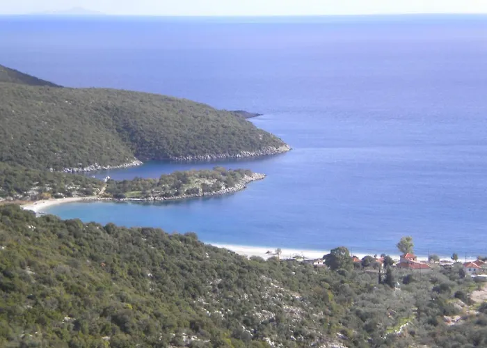 Ferienhaus Amygdalia, A Stone House In A Quiet Landscape Leonídion