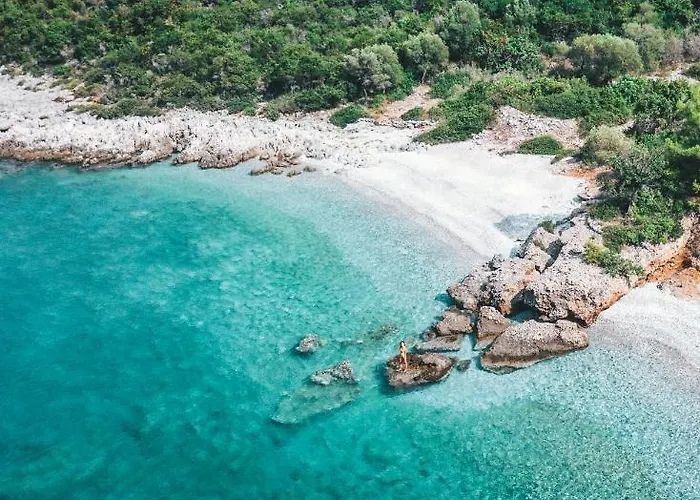 Amygdalia, A Stone House In A Quiet Landscape Ferienhaus Leonídion
